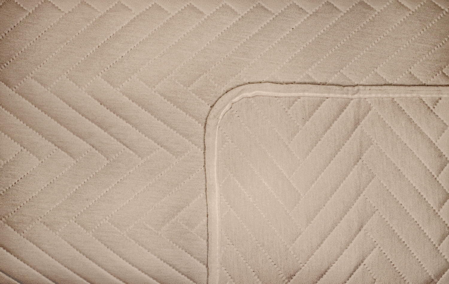 Кувертюра Дунай в цвят - светло бежово